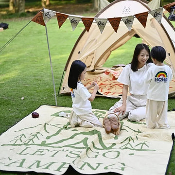 GERC Outdoor Camping Picnic Mat Moisture-proof And Waterproof Portable Spring Outings Foldable